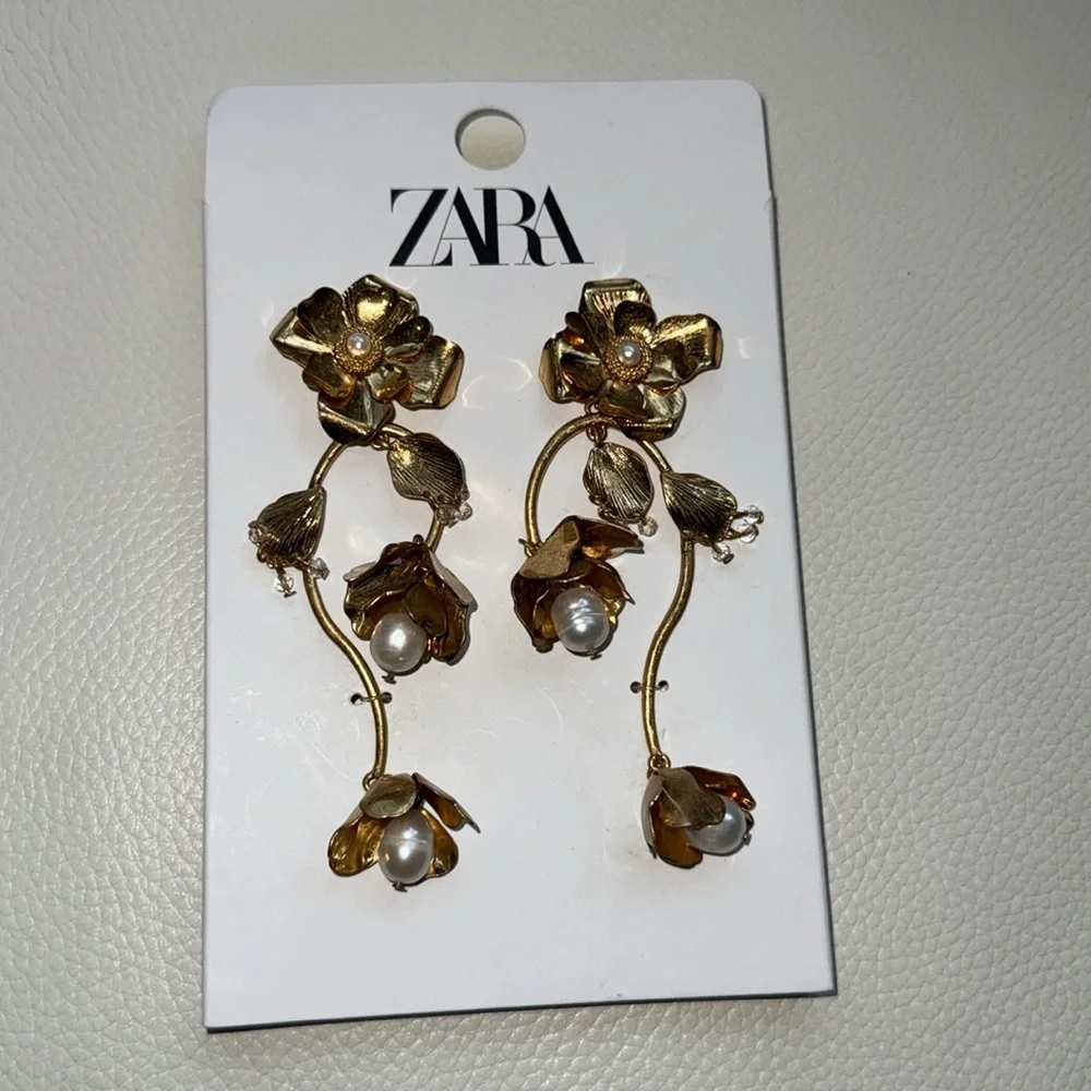 Zara Gold Floral Drop Earrings‎ With Pearls